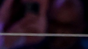 Donna Kelce (C), madre de Jason Kelce de los Philadelphia Eagles y Travis Kelce de los Kansas City Chiefs durante la noche de apertura del Super Bowl LVII.