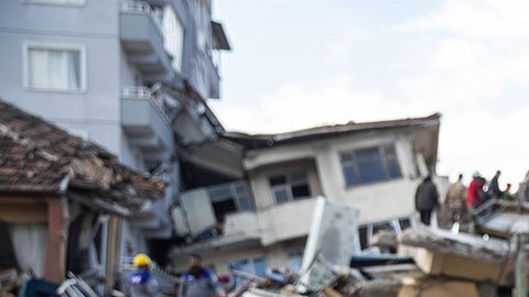 Nuevo sismo de 6.4 grados sacude a Turquía al cumplirse dos semanas de los terremotos de más de 7 grados