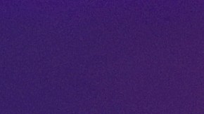 Travis y Jason Kelce se funden en un abrazo después del Super Bowl.