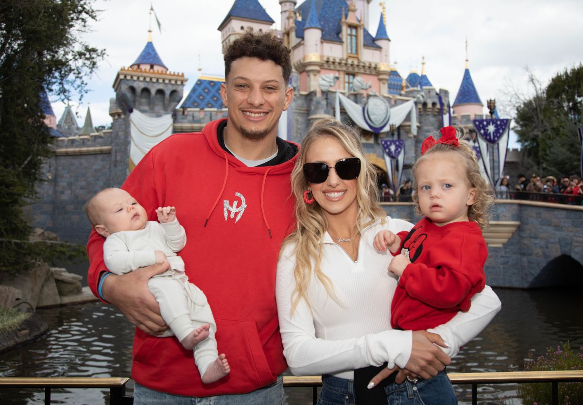 patrick-mahomes-visit-disney-para-celebrar-obtenci-n-del-super-bowl