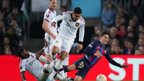 Casemiro ante el FC Barcelona en el Camp Nou.