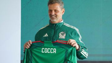 Diego Cocca presentado como nuevo entrenador de México.