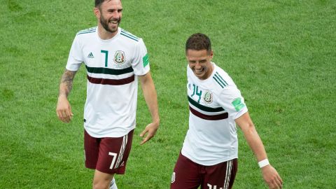 Layún y Chicharito son viejos conocidos de la Selección Mexicana.