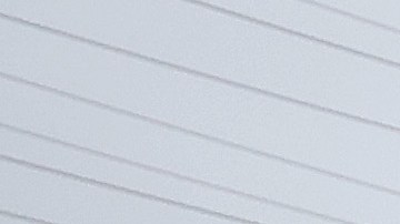 Inundaciones en Los Ángeles dejan autos varados bajo el agua cerca del aeropuerto de Burbank y en la autopista 5