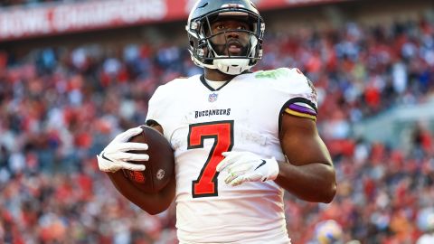 Leonard Fournette ex corredor de los Buccaneers.