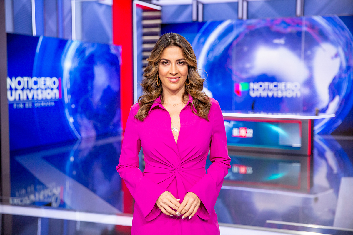 Maity Interiano Se Convierte En La Co Host De Noticiero Univision Edición Nocturna Cumplo Mi 3552
