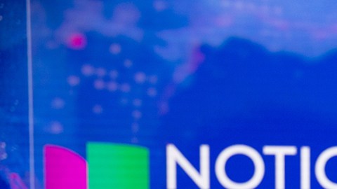 Maity Interiano presentadora de Noticiero Univision 'Edición Nocturna'