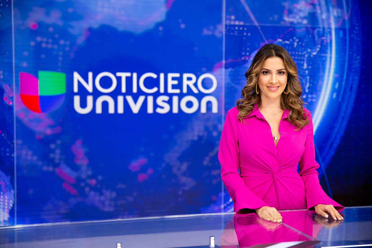 Maity Interiano presentadora de Noticiero Univision 'Edición Nocturna'. Foto: TelevisaUnivision