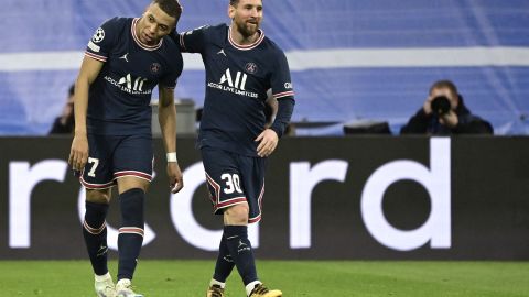 Messi y Kylian Mbappé en el PSG.