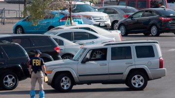 Policía fuera de servicio sometió a pistolero en centro comercial de El Paso en tiroteo donde murió 1 persona y hubo 3 heridos