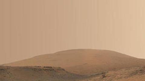 Rover Curiosity halla un meteorito metálico en Marte