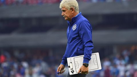 Tuca Ferretti debutó como entrenador del Cruz Azul.