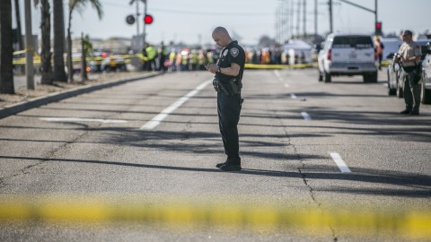 Video muestra como tren de la Línea K del Metro choca de frente contra un camión de cemento en Inglewood