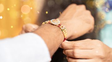 Los amuletos para el amor en pareja sirven para fortalecer la energía positiva en la relación.