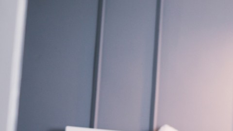 5 hábitos saludables que puedes implementar para conciliar el sueño según un experto