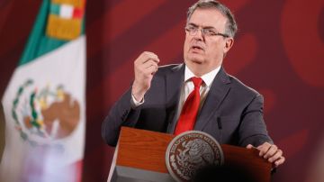 Canciller mexicano Marcelo Ebrard niega que haya aceptado el programa “Quédate en México” de Donald Trump