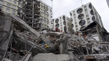 El terremoto dejó más de 1,000 víctimas.
