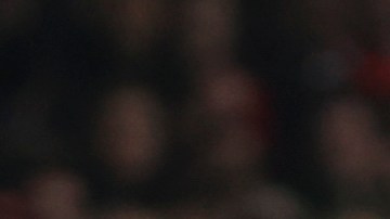 Ángel Correa celebrando su gol ya en el banco de suplentes.