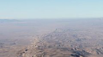 La falla de San Andrés en California se extiende por 750 millas.