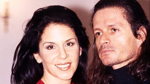 Alejandro Camacho recordó a su exesposa Rebecca Jones.