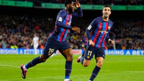 Jugadores del FC Barcelona celebrando.