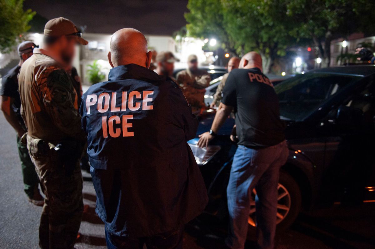 Agentes de ICE realizaron el arresto de un delincuente en Miami, Florida.