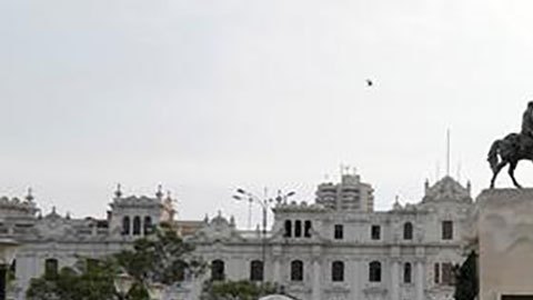 Protestas en Perú dejan 27 heridos y una comisaría incendiada