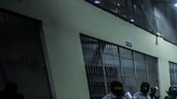 Petro compara megacárcel de El Salvador con “campo de concentración”