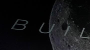 La NASA presenta un prototipo del traje espacial que usará en su próxima misión a la Luna
