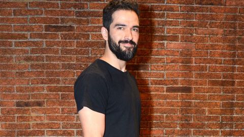 Alfonso Herrera gana premio | Mezcalent.
