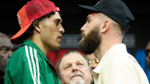 Careo entre David Benavídez y Caleb Plant.