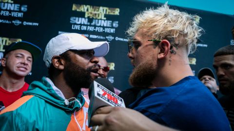 Careo entre Jake Paul y Floyd Mayweather.