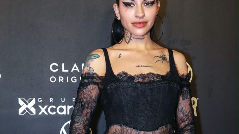 Cazzu, cantante de género urbano y novia de Christian Nodal, en un evento de la revista GQ en México.