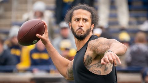 Colin Kaepernick ex jugador de la NFL y ahora activista.