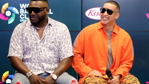 Daddy Yankee y David Ortíz presentaron la canción del Clásico Mundial de Béisbol.