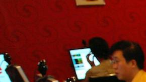 Zhou conoció a la mujer en línea y como seguía en el extranjero atendiendo su negocio de frutas, las citas por internet eran la única opción viable. / Foto: AFP / Getty Images