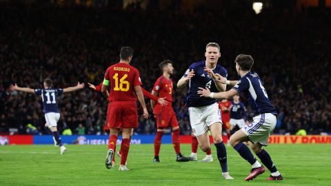 España cayó derrotada 2-0 ante Escocia.