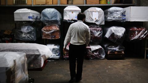 El cuerpo del pastor sudafricano Siva Moodley permaneció casi dos años abandonado en una morgue. / Foto: Getty Images
