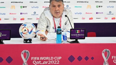 Gerardo Martino en el Mundial Qatar 2022 dirigiendo a la Selección Mexicana.