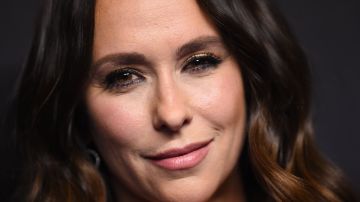 US actress Jennifer Love Hewitt arrives for the PaleyFest Presentation of Fox's "9-1-1" at the Dolby Theatre on March 17, 2019 in Hollywood, California. (Photo by VALERIE MACON / AFP) (Photo credit should read VALERIE MACON/AFP via Getty Images)
