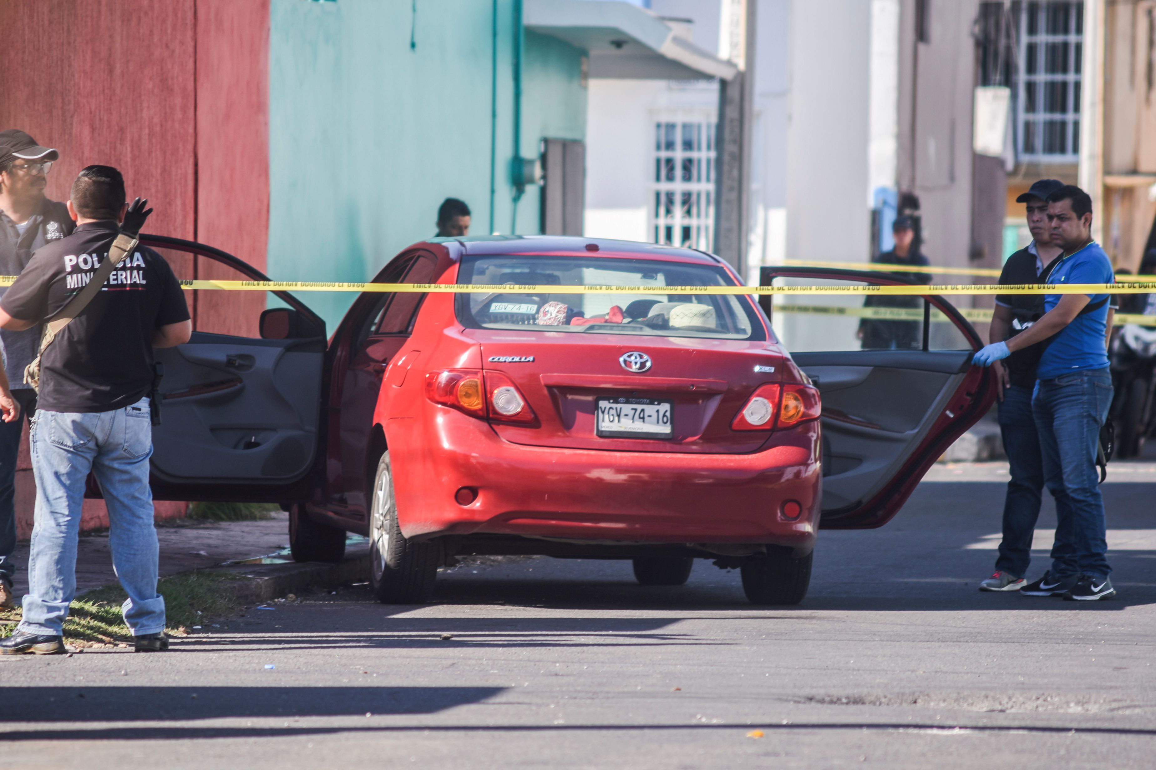 Hombre Muere Dentro De Un Auto En México; Se Ahogó Con Su Propia Saliva ...