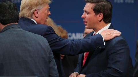 La relación entre Donald Trump y Ron DeSantis está cambiando al otro extremo.