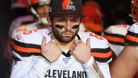 Baker Mayfield con la playera de Cleveland Browns en la NFL.