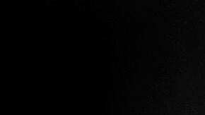 La foto muestra a un pastor luterano en NY que ofreció un servicio religioso a inmigrantes de Guatemala en 2020.