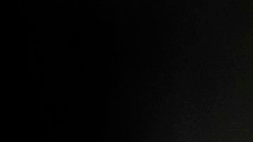 La foto muestra a un pastor luterano en NY que ofreció un servicio religioso a inmigrantes de Guatemala en 2020.