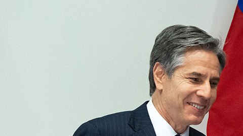 Antony Blinken y Seguéi Lavrov en mayo de 2021 en Islandia. Foto de archivo.