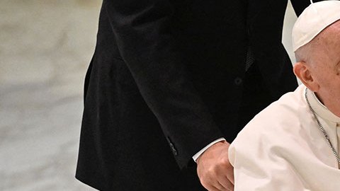 Papa Francisco sufre de una “bronquitis de base infecciosa”, informa el Vaticano