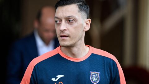 Mesut Özil, exjugador de fútbol y accionista del Necaxa.