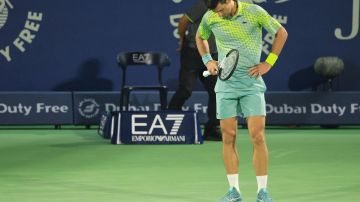 Novak Djokovic durante un torneo en Dubái.