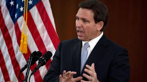 Gobernador en Florida, el republicano Ron DeSantis.